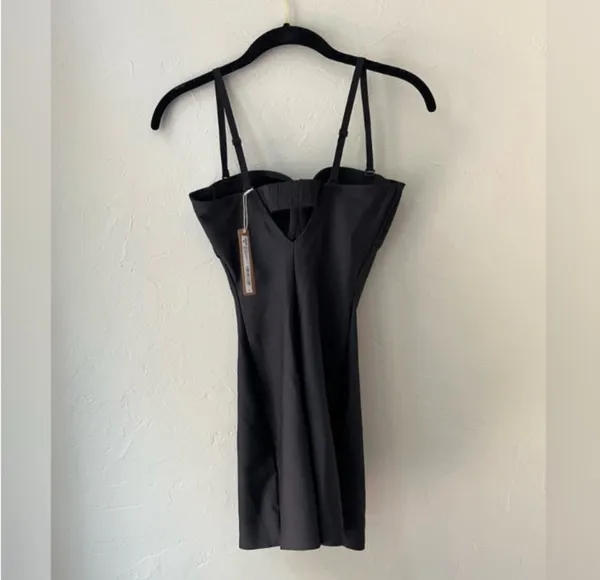 SKIMS Body Contour Mid Thigh Bodysuit L - Image 6
