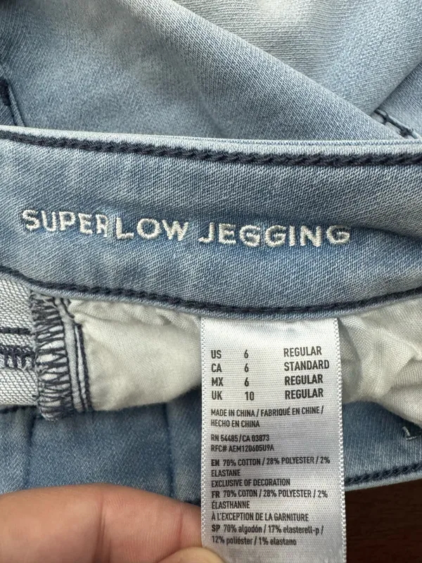 American Eagle 360 Super Stretch Super Soft X4 Super Low Jeggings Size 6 - Image 8