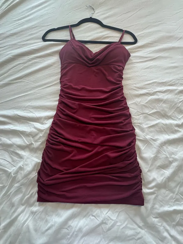 Emerald Sundae Burgundy bodycon dress with ruched detailing - Image 3