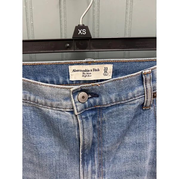 Abercrombie & Fitch The Mom High Rise Distressed Jeans Blue 33 16L Medium Wash - Image 4