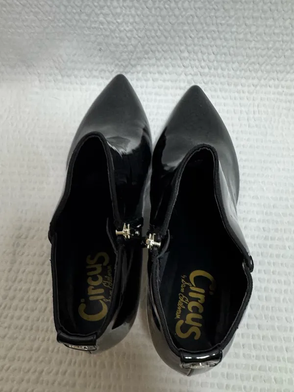 Circus by Sam Edelman Keri bootie 7,5 patent black leather - Image 4