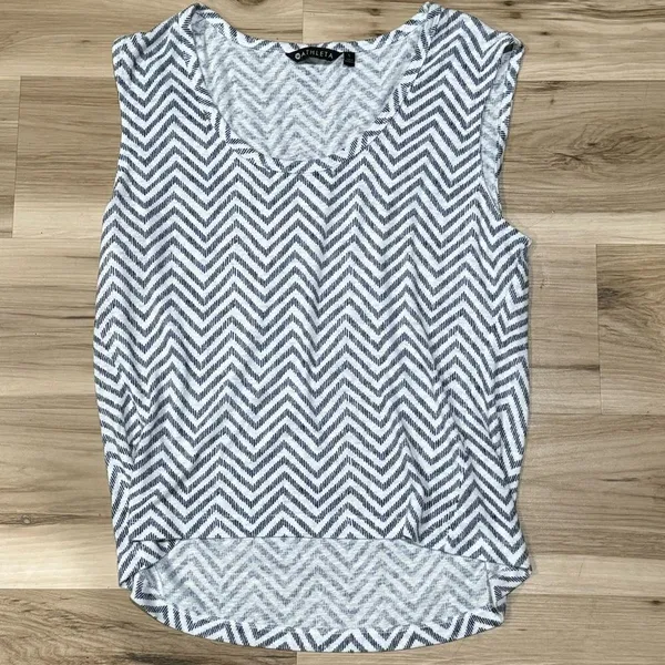 Athleta Breezy Chevron Muscle Tank Top Blue White Athletic Women’s Large - Image 4