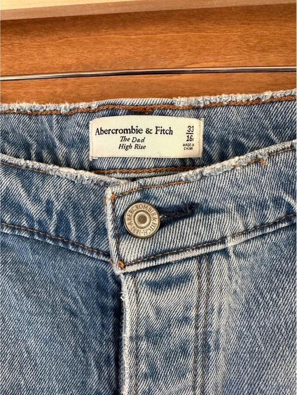 Abercrombie & Fitch The Dad Jean High Rise Distressed Women’s size 33 / 16 Reg - Image 7