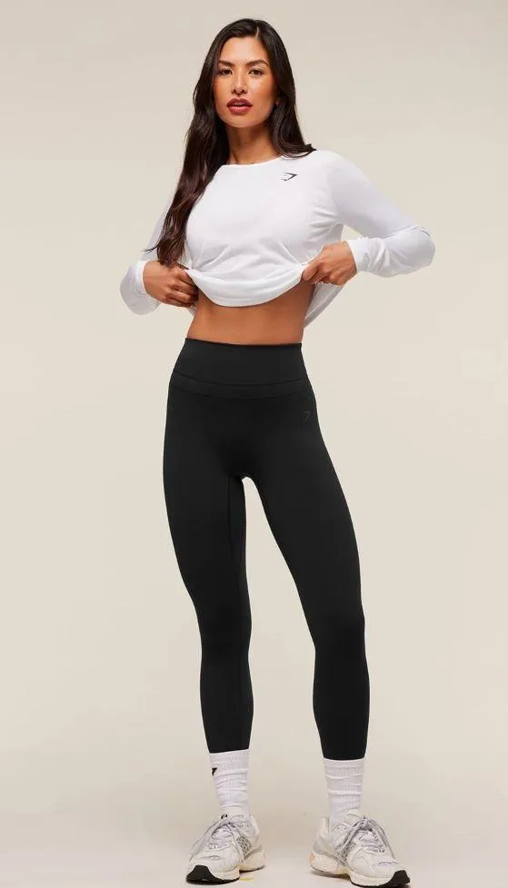Nwot Gymshark White Long Sleeve Top - Image 4