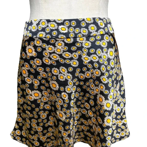 Free People Phoebe Daisy Print Mini Skirt Black Orange Size 2‎ - Image 4