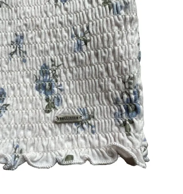 Hollister White Floral Stretchy Crop Top Size Medium - Image 5
