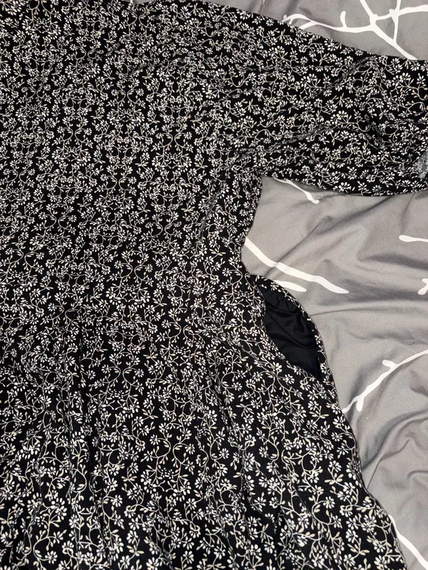 Universal Threads Dress Maxi Floral Black and white - Image 5
