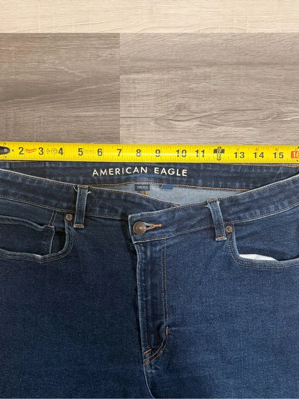 American Eagle Women’s High Rise Med Wash Blue Denim Mom Jeans Size 12 Reg - Image 7
