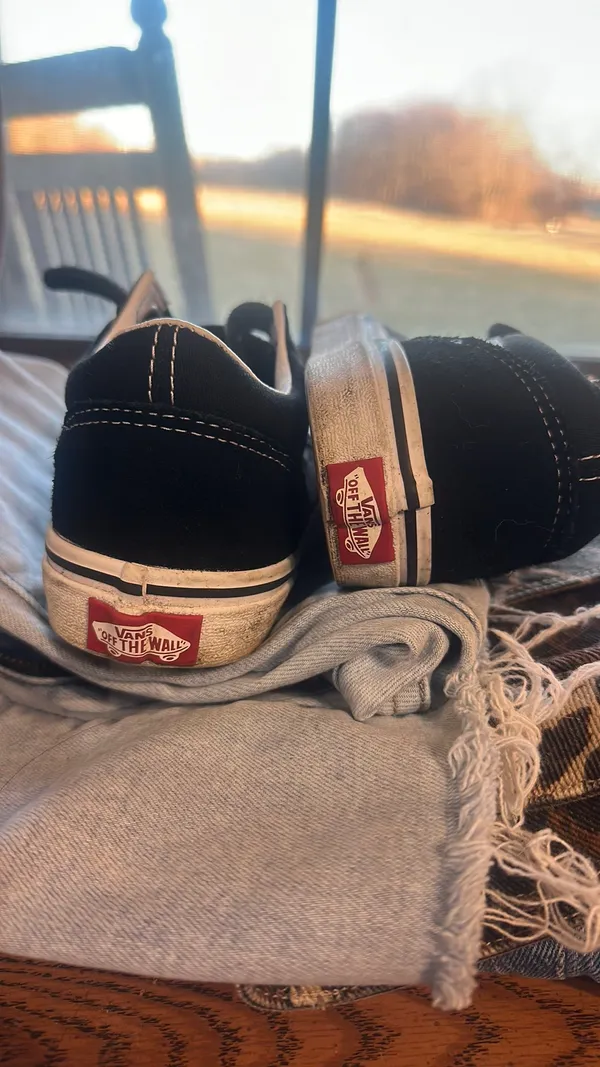 vans  - Image 4