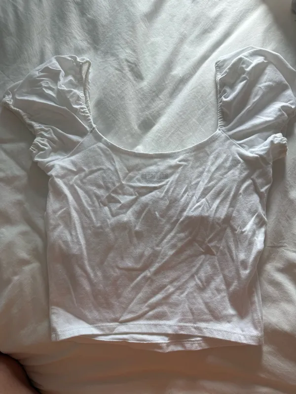 Crop Puff Hollister White Sleeve Top - Image 4