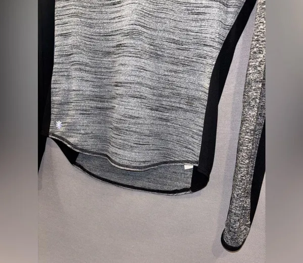 Athleta running wild crewneck base layer size medium raglan long sleeve - Image 3