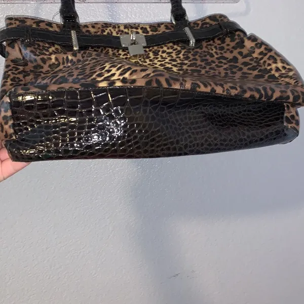 Maurice's cheetah print faux leather handbag - Image 3