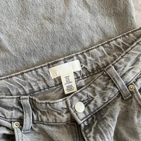h&m light grey high rise wide leg baggy jeans - Image 2