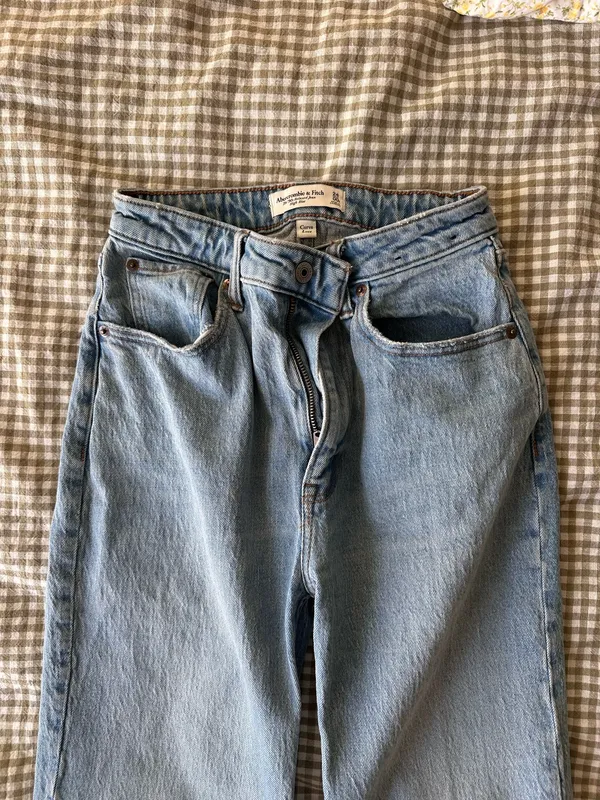 Abercrombie 90’s relaxed jeans - Image 2