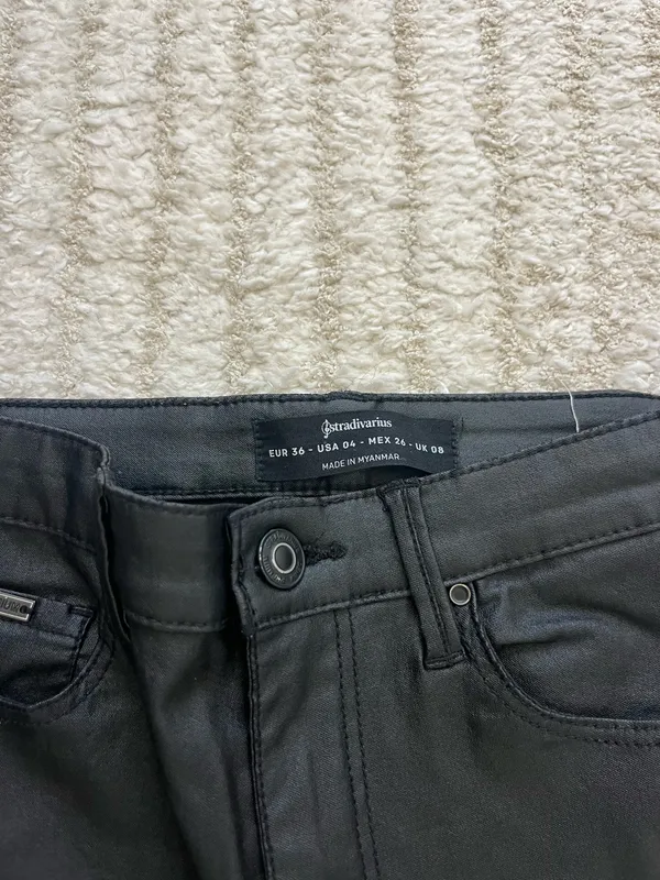 Black coated skinny jeans - Image 4