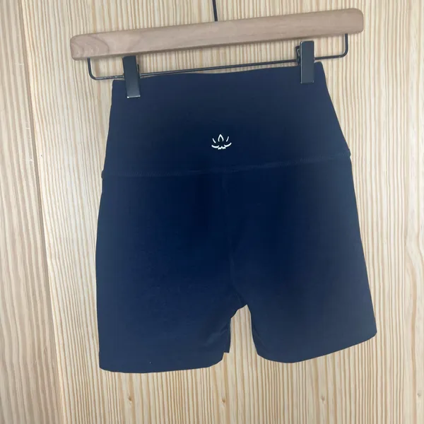 BEYOND YOGA- Spacedye Keep Moving Shorts Nocturnal Navy Size S - Image 4