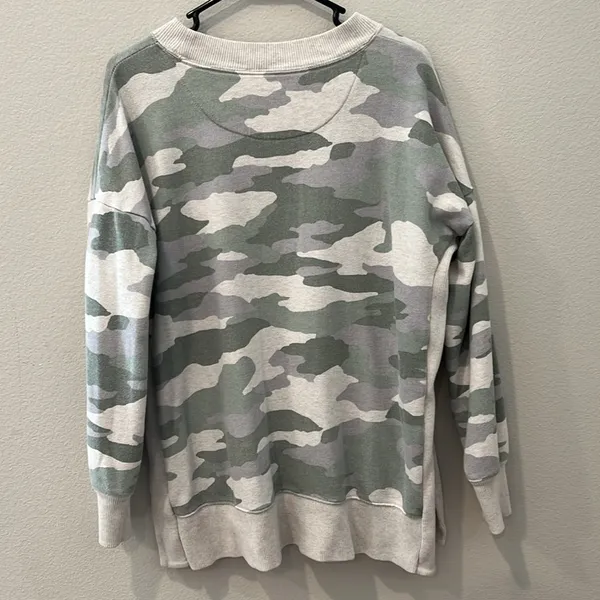 Aerie Muted Camo Side Slit Crew Neck | Size Medium - Image 6