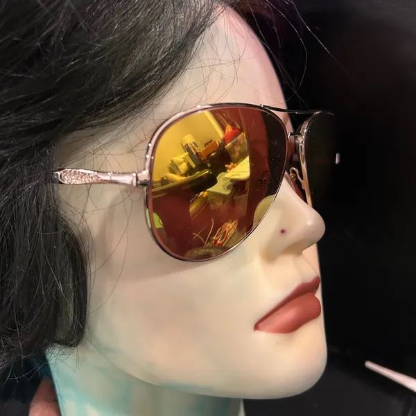 Gold Aviator Sunglasses - Image 5