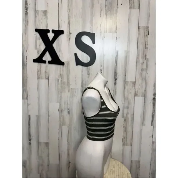 No boundaries crop top - Image 3