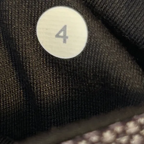 Lululemon Align High Rise Crop Leggings Black White Geometric Pattern‎ Size 4 - Image 4