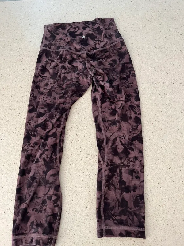 Lululemon Pink Purple Cropped Leggings - Image 2