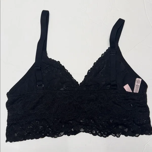 Victoria's Secret Black Lace Bralette XL unlined - Image 3