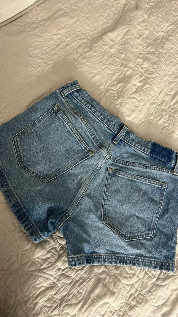 Abercrombie High-Rise 90s Relaxed Cut-Off Shorts - Image 3