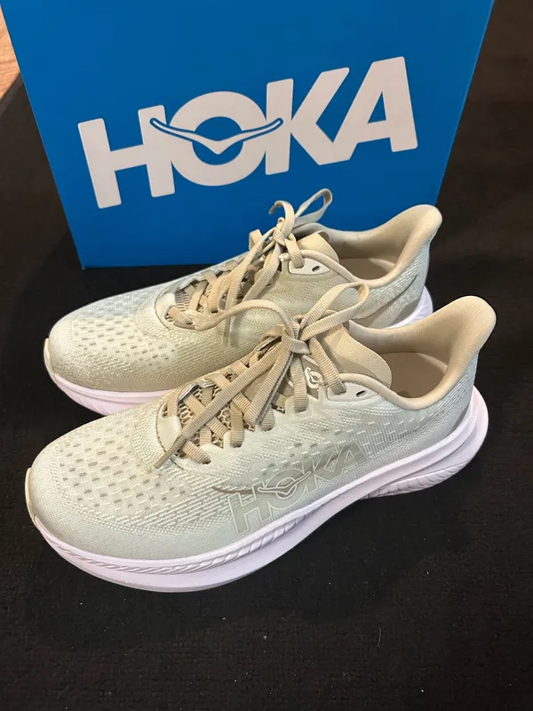 HOKA Mach athletic training running shoes sneakers women’s 7 new - Image 2