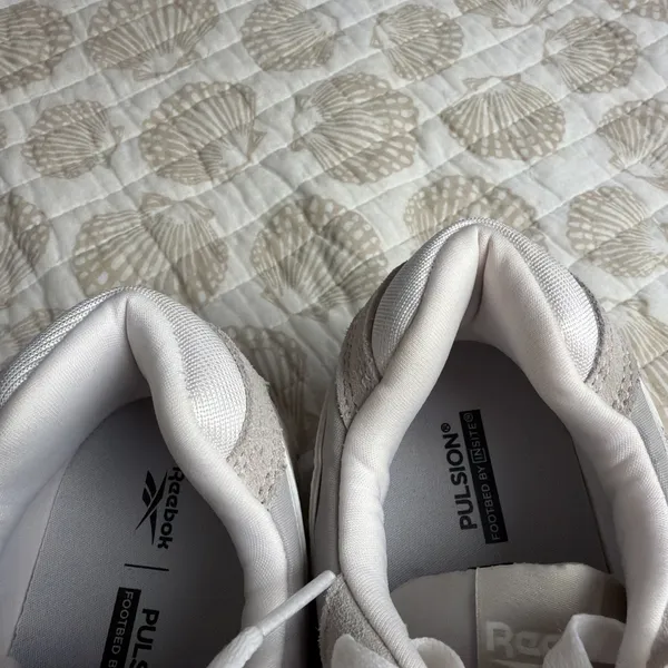 Reebok Glide Low Perfect Fit Suede Lace Up Womens Sneaker In Stone 11 Us 42.5 Eu - Image 4