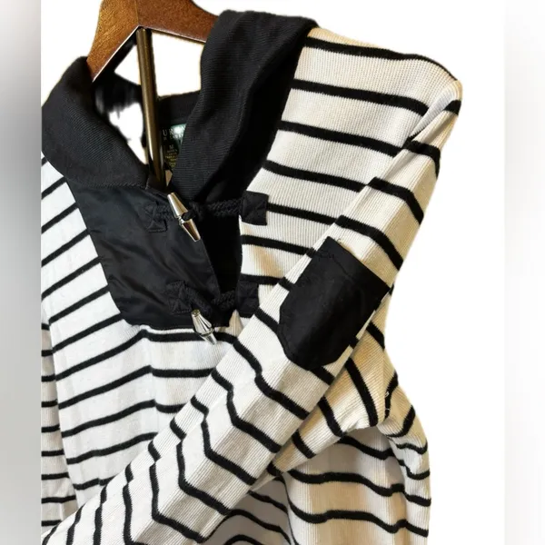 Women's Ralph Lauren Black and White Striped V-Neck Sweater Size Medium - Image 5