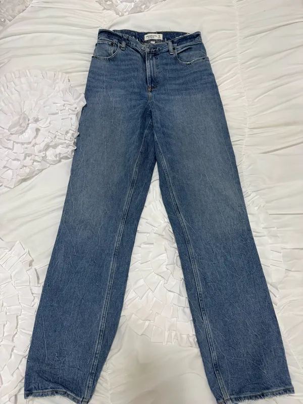 Abercrombie Jeans Ultra High-Rise 90s Straight - Image 2