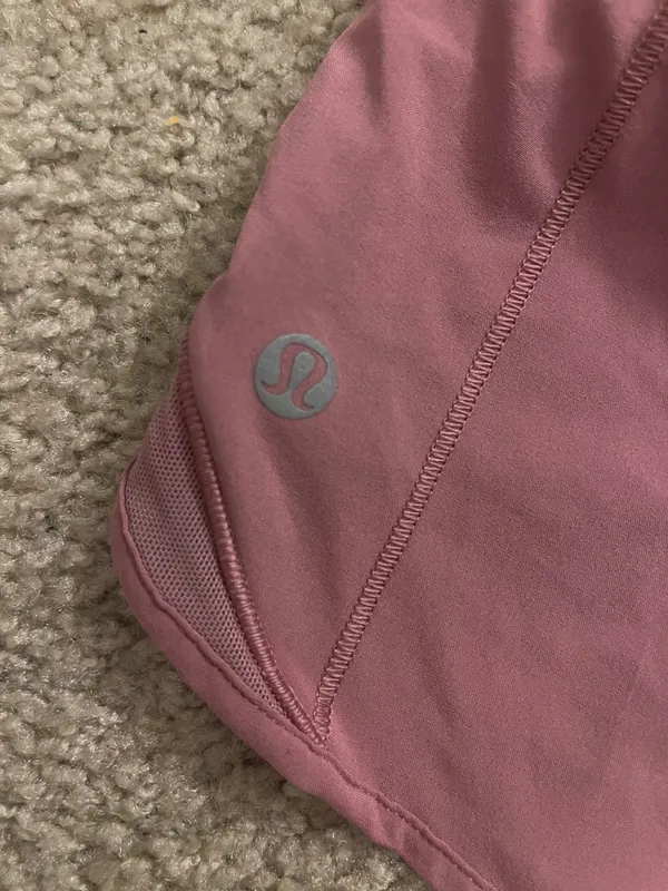 Lululemon Hotty Shorts 2.5" Hot Low-Rise - Image 5