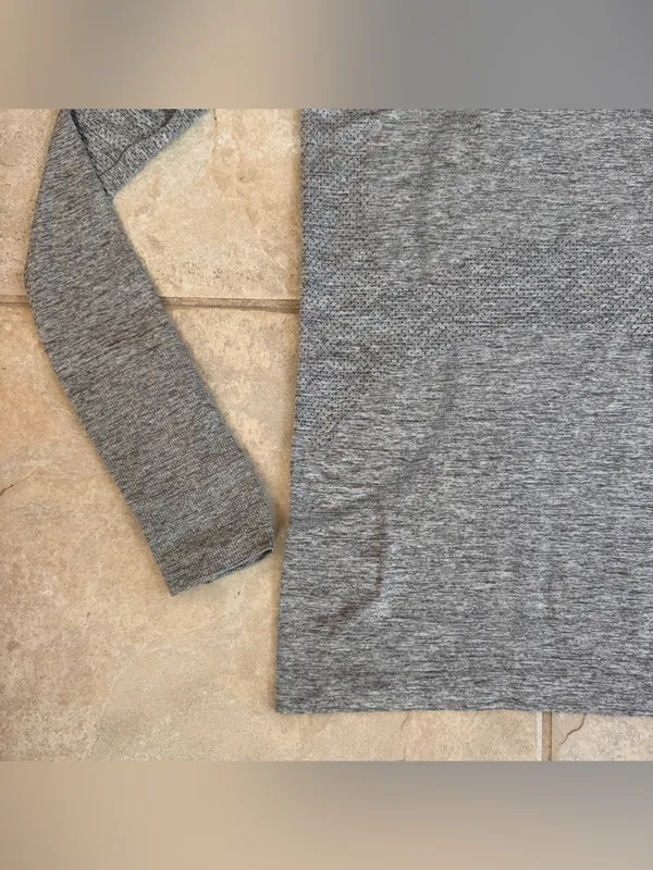 Lululemon Swiftly Tech Long Sleeve 2.0 in Slate / White Heather Grey Size 4 - Image 5