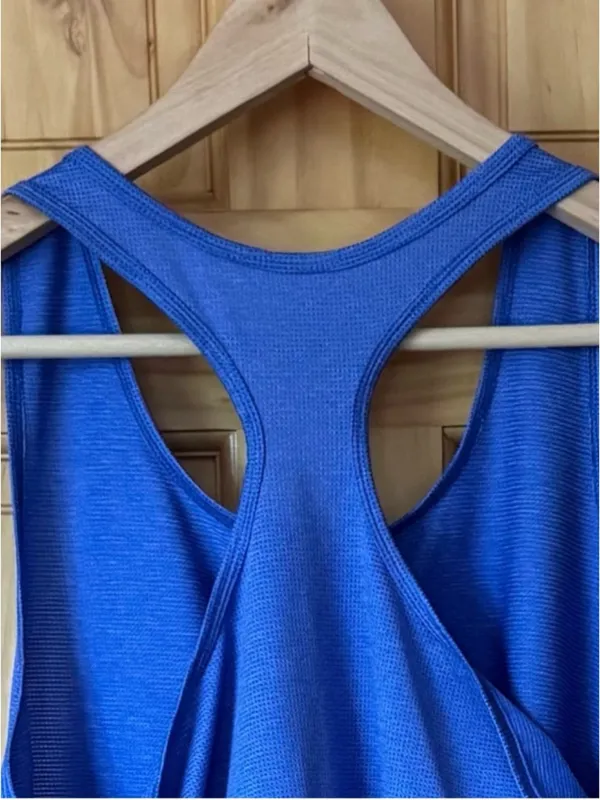 lola Lightweight Periwinkle Blue Textured Racerback Athletic Tank Top size large - Image 5