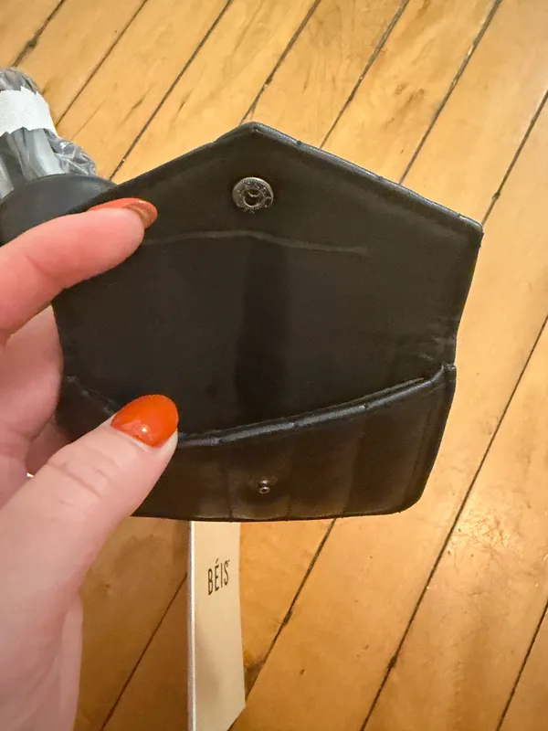 NWT BEIS the Koozie Sling in black - Image 12