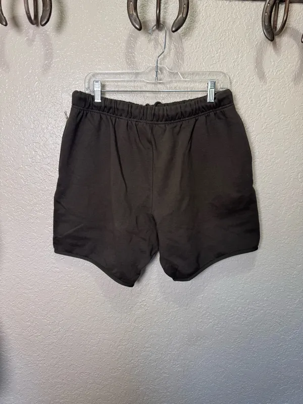 Fear of God Essentials Shorts sweat - Image 4