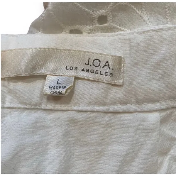 J.O.A Los‎ Angeles White Eyelet Lace Shorts High Waist Ruffle Hem Retro Feminine - Image 7