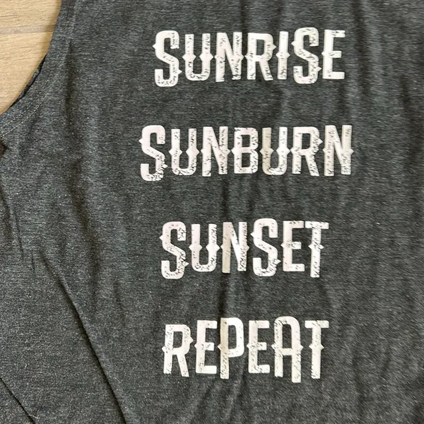 Sunrise, sunburn, Sunset, repeat tank top Gray Size M - Image 2