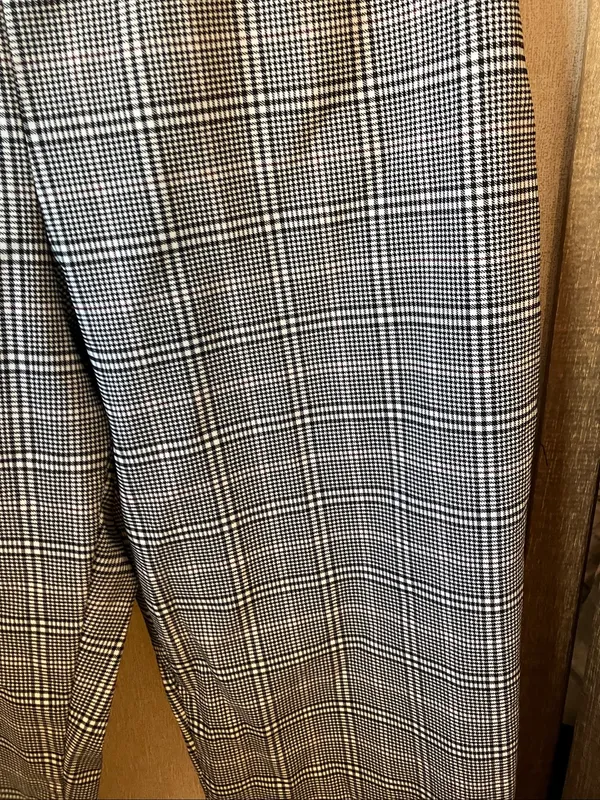 Time and Tru Black & White Plaid Slacks 16 - Image 5
