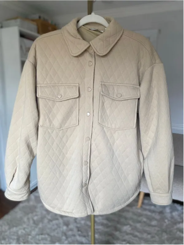 Mountain and Isles Shacket Beige Quilted Snap Oversized Jacket Cozy Neutral Boho - Image 2