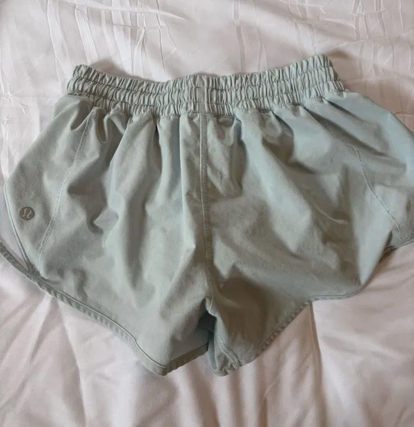 Lululemon Hotty Hot Shorts 2.5" - Image 3
