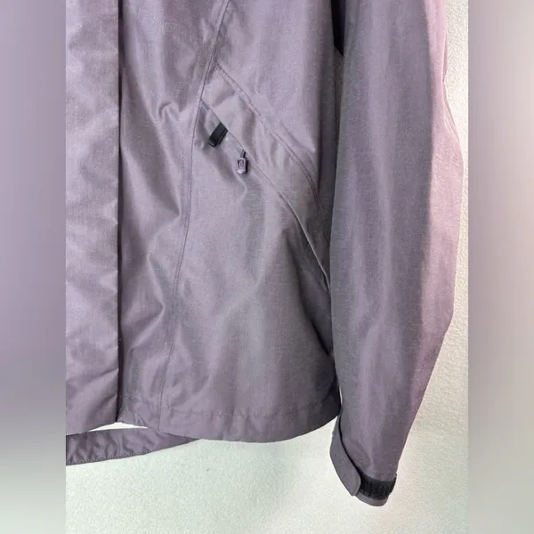 Marmot M Windbreaker Pocketed Jacket in Grape with Deep Purple Trim - Image 5
