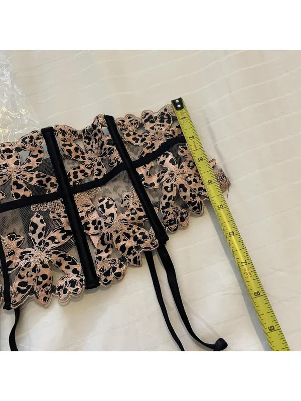 NWT Victoria’s Secret Lace Waist clincher Garter Hooks Xs/S Animal Print Floral - Image 4