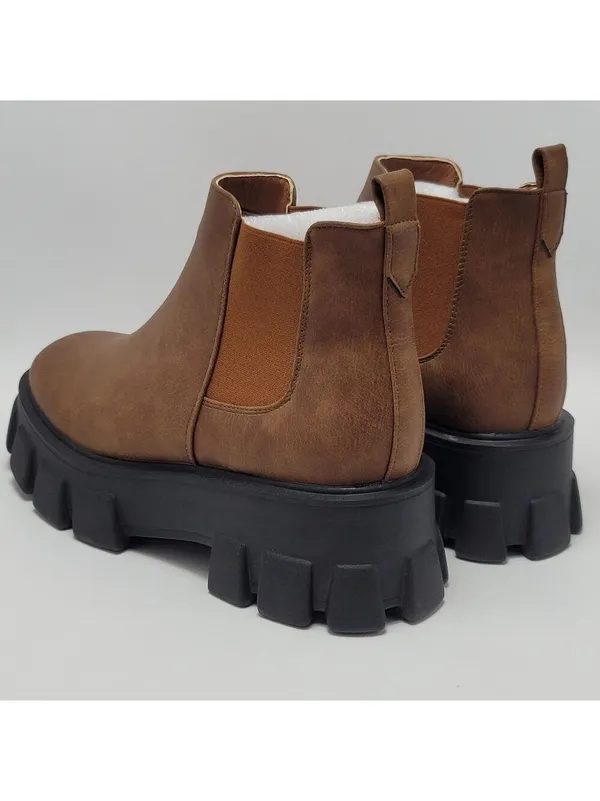Tinstree Women's Chunky Platform Chelsea Slip On Lug Sole Boot Size 9.5 Brown - Image 8