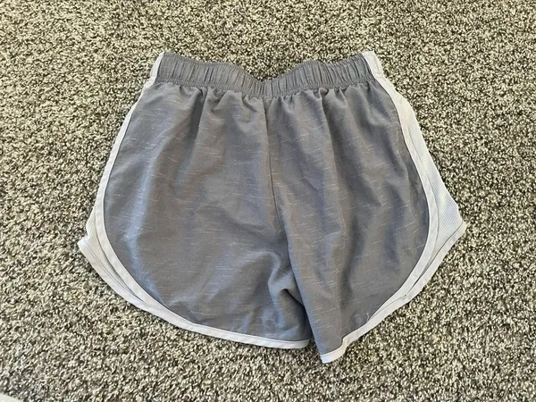 Nike size xs  grey shorts - Image 2
