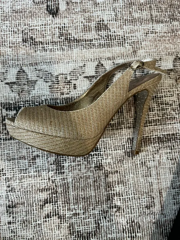 Adrianna Papell Gold Sparkle Slingback Heels - Image 2