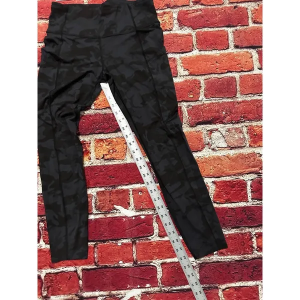 Lululemon legging size 6 - Image 5