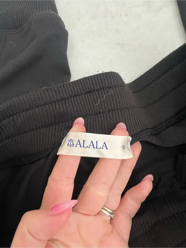 ALALA Black Soft Knit Joggers Size Small - Image 2