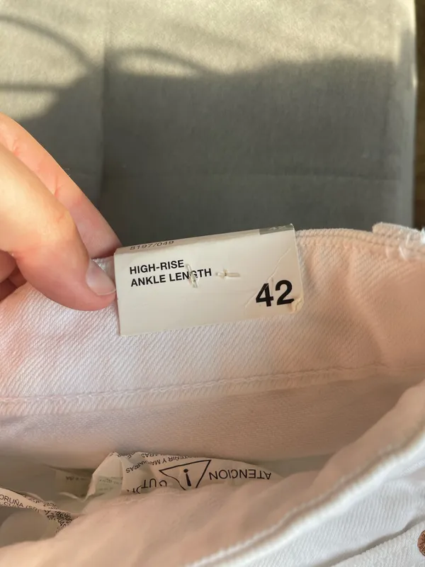 Zara High-Rise Ankle-Length Stovepipe - Image 3