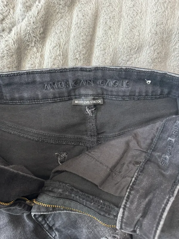 American Eagle Outfitters Shorts - Image 3
